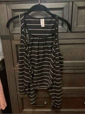 Xhilaration Black & White Striped Sleeveless Tank